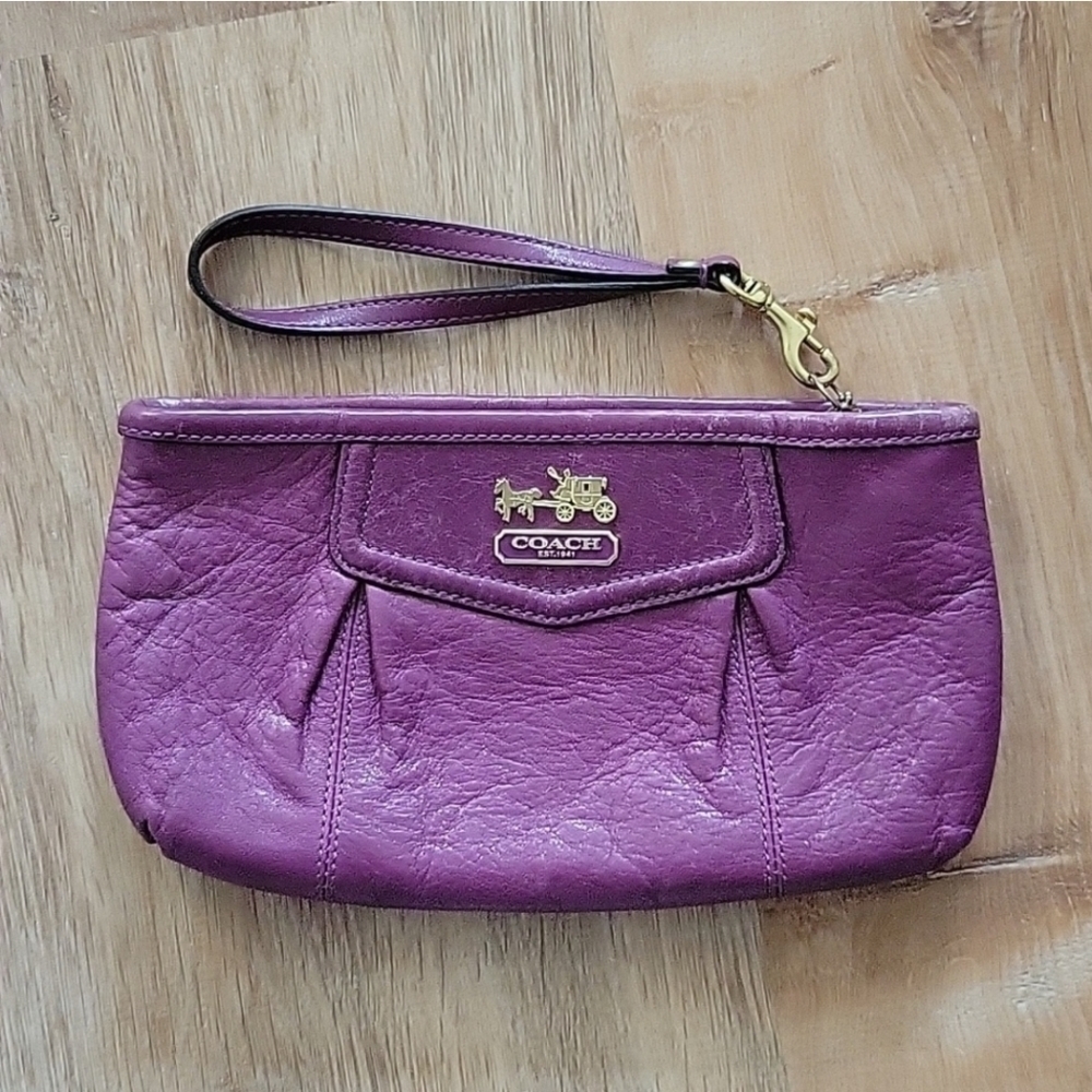 COACH Vintage Leather Wristlet